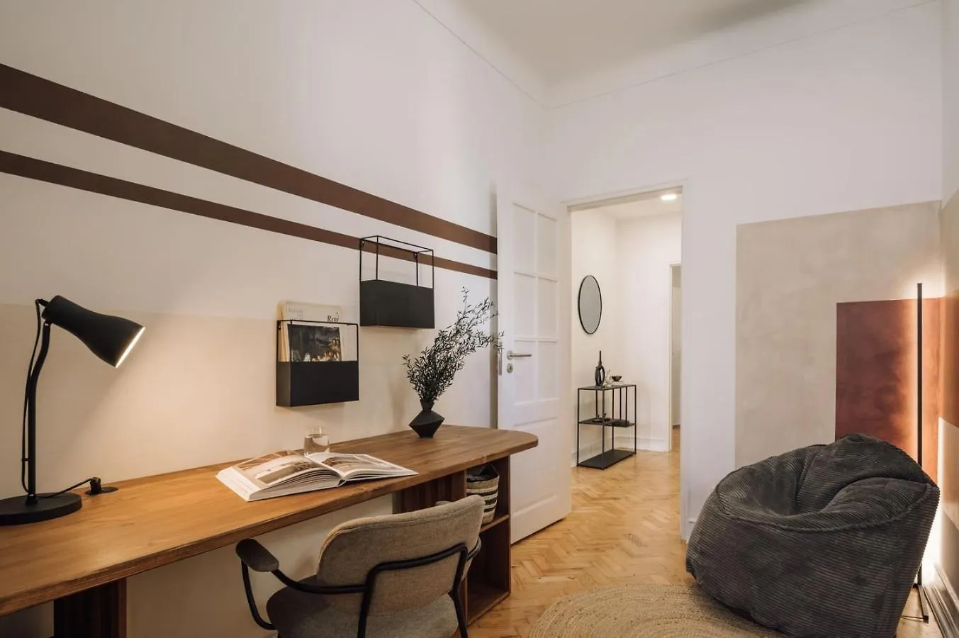 Badet - 3 Bedrooms, Office And Terrace In Alvalade Lisbon Apartment