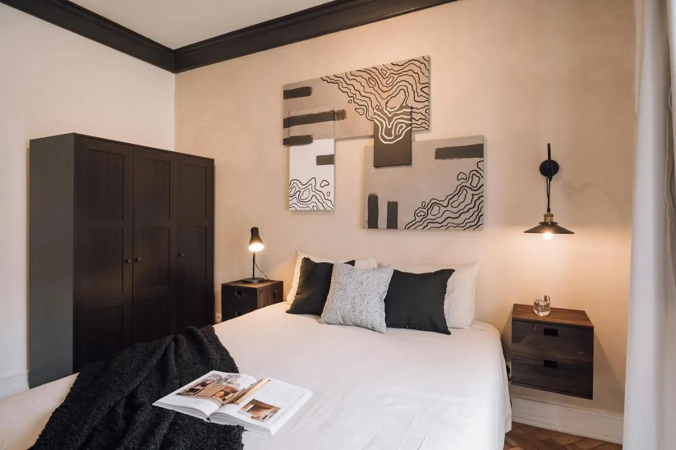 Apartment Badet - 3 Bedrooms, Office And Terrace In Alvalade Lisbon Portugal
